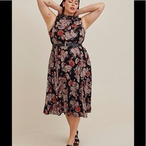 (D28) Mock Neck Midi Dress- Crinkle Gauze Floral Black- with Tags